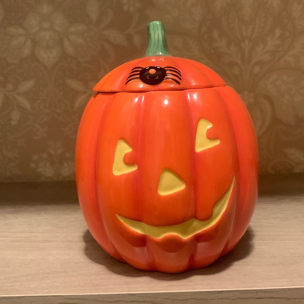 Hallmark Pumpkin decorative jar